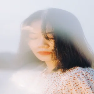 钟由希